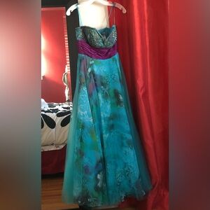 Faviana Couture Prom gown
